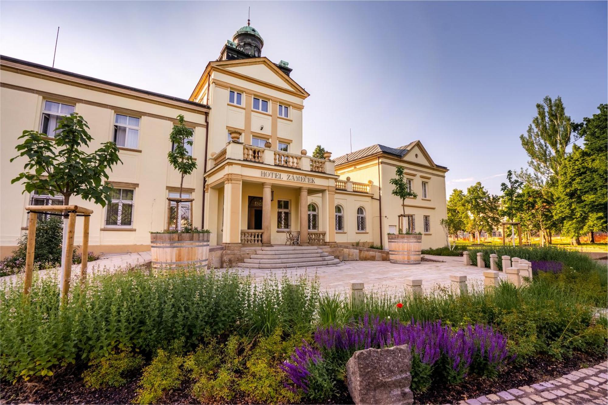 Hotel Zamecek Poděbrady Екстериор снимка