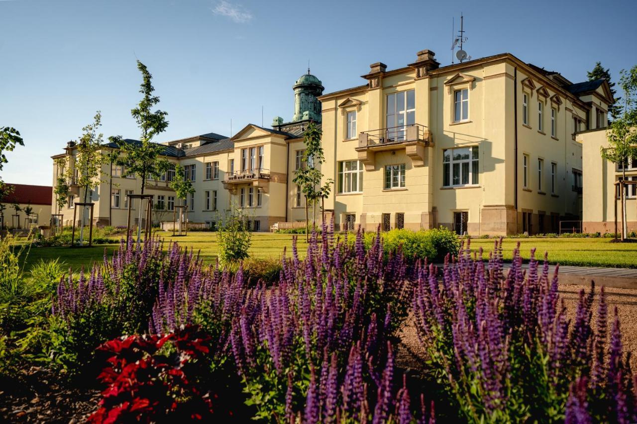 Hotel Zamecek Poděbrady Екстериор снимка