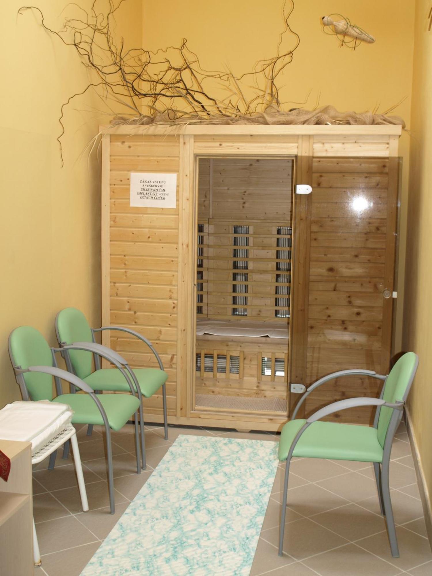 Hotel Zamecek Poděbrady Екстериор снимка